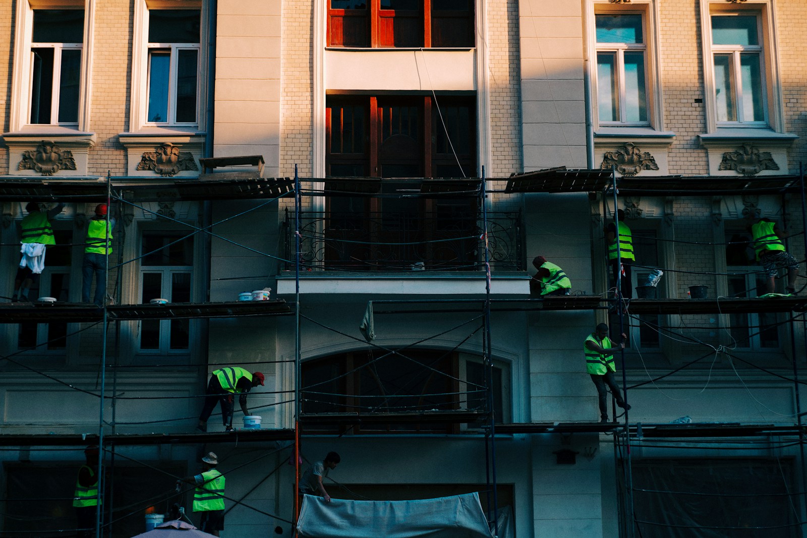 Rehabilitación edificios emisiones CO₂ vs obra nueva