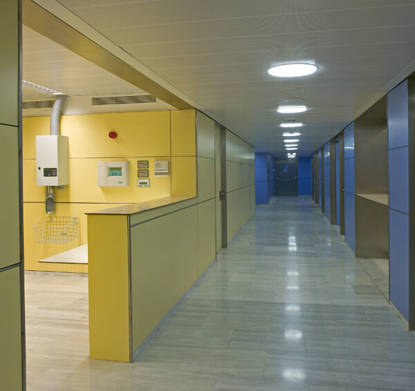 instalaciones sanitarias de compacto fenólico HPL